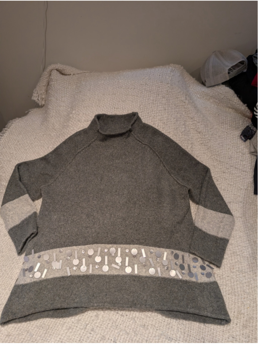 Women's Louise Orop Grey & Beige Crew Neck Sweater Size M